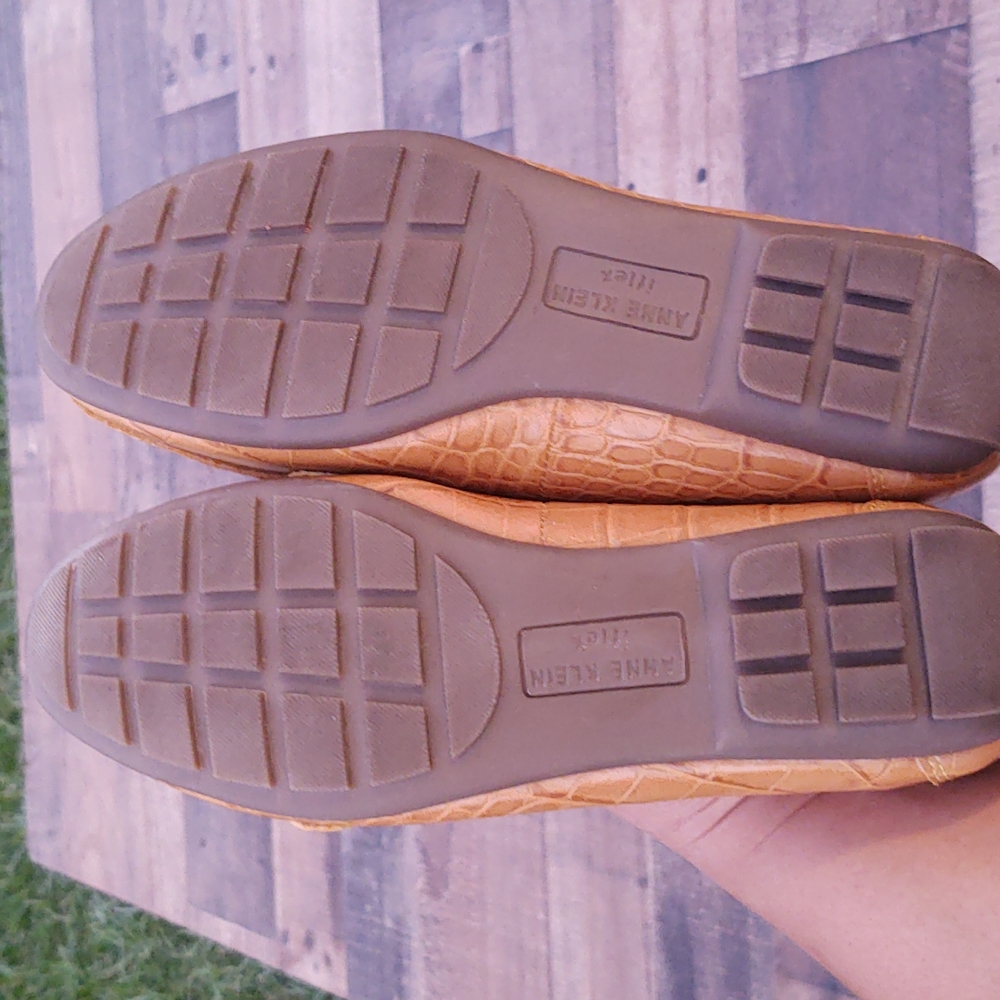 Anne Klein faux leather Croc embossed loafers 6.5 - Picture 6 of 7